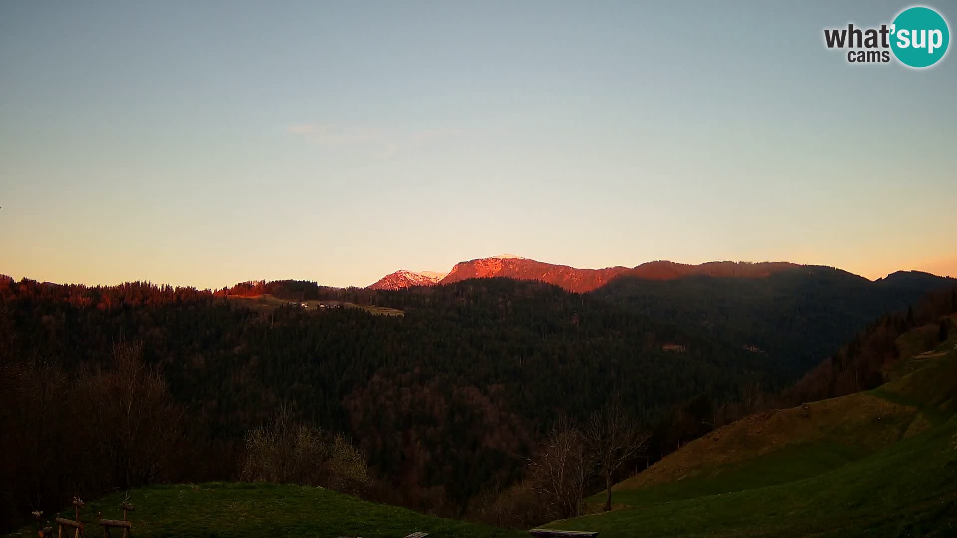 Webcam Brunarica Dražgoše – Liveblick auf Ratitovec (1666 m)