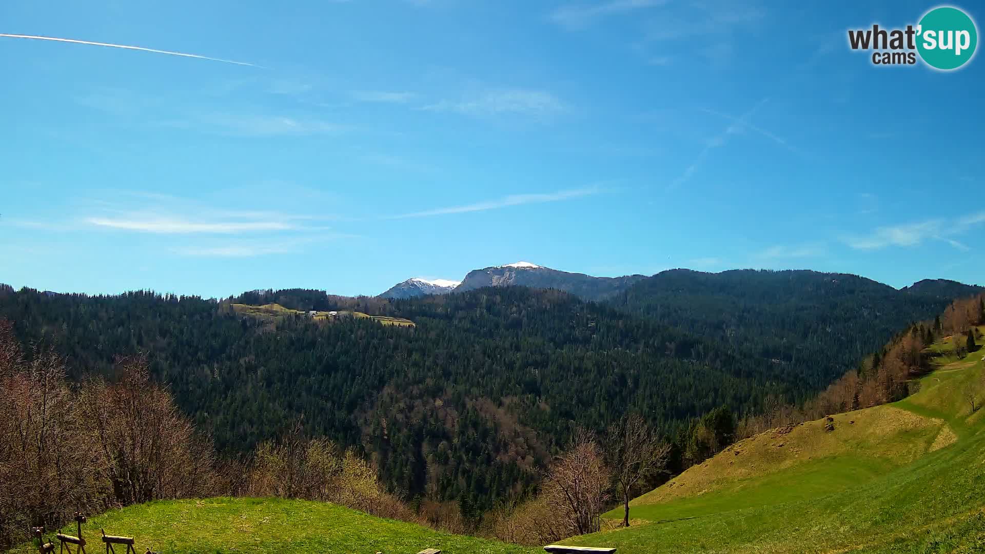 Webcam Brunarica Dražgoše – Vista live sul Ratitovec (1666 m)