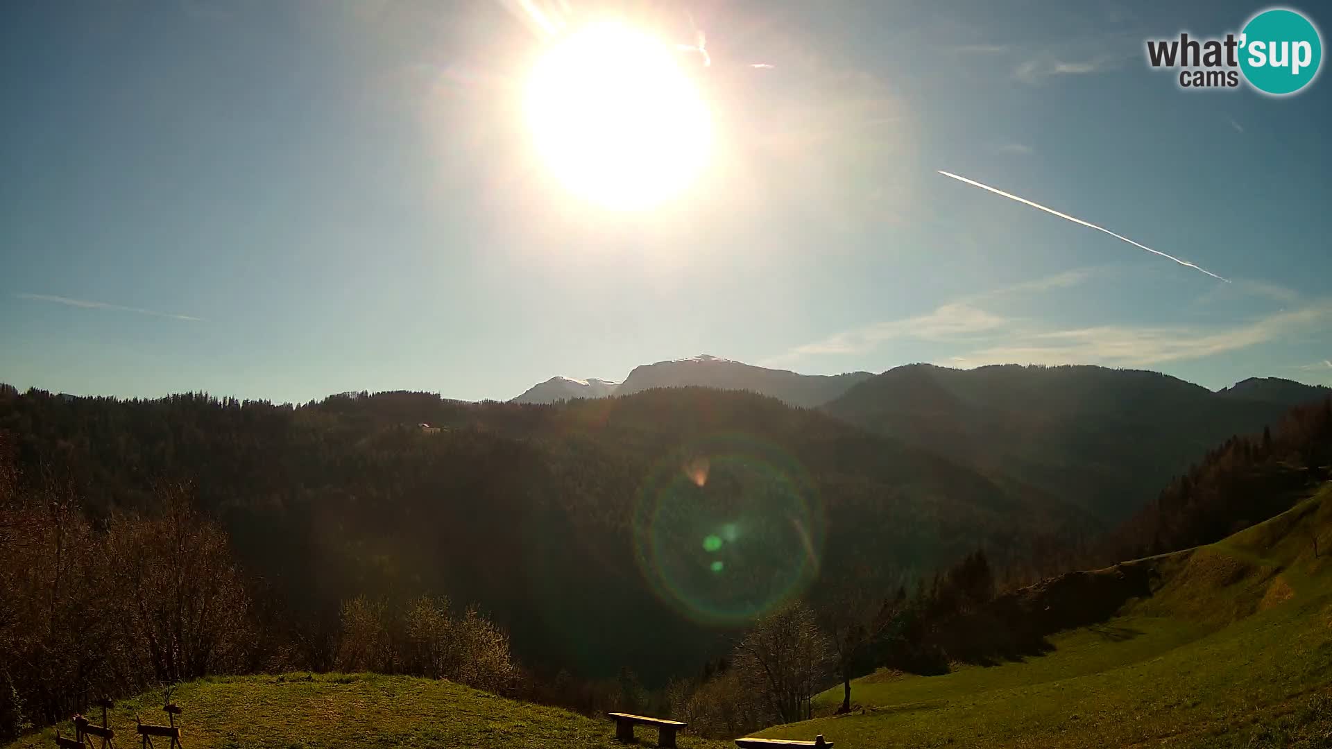 Webcam Brunarica Dražgoše – Live View of Ratitovec (1666 m)