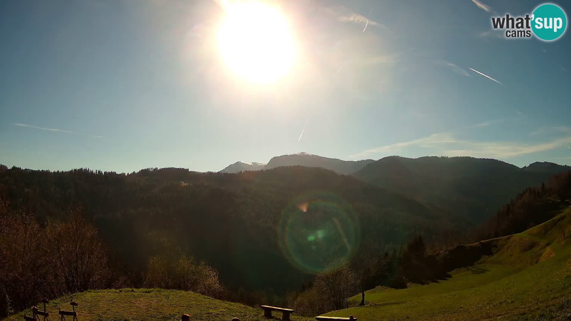 Webcam Brunarica Dražgoše – Live View of Ratitovec (1666 m)