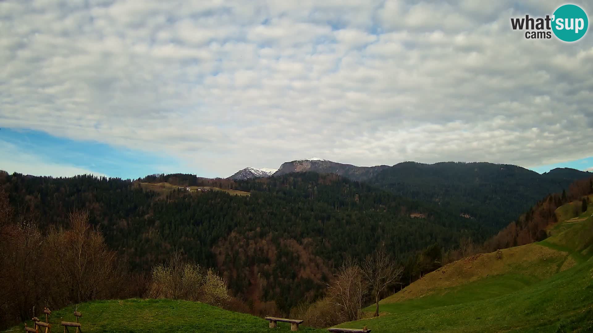 Webcam Brunarica Dražgoše – Vista live sul Ratitovec (1666 m)