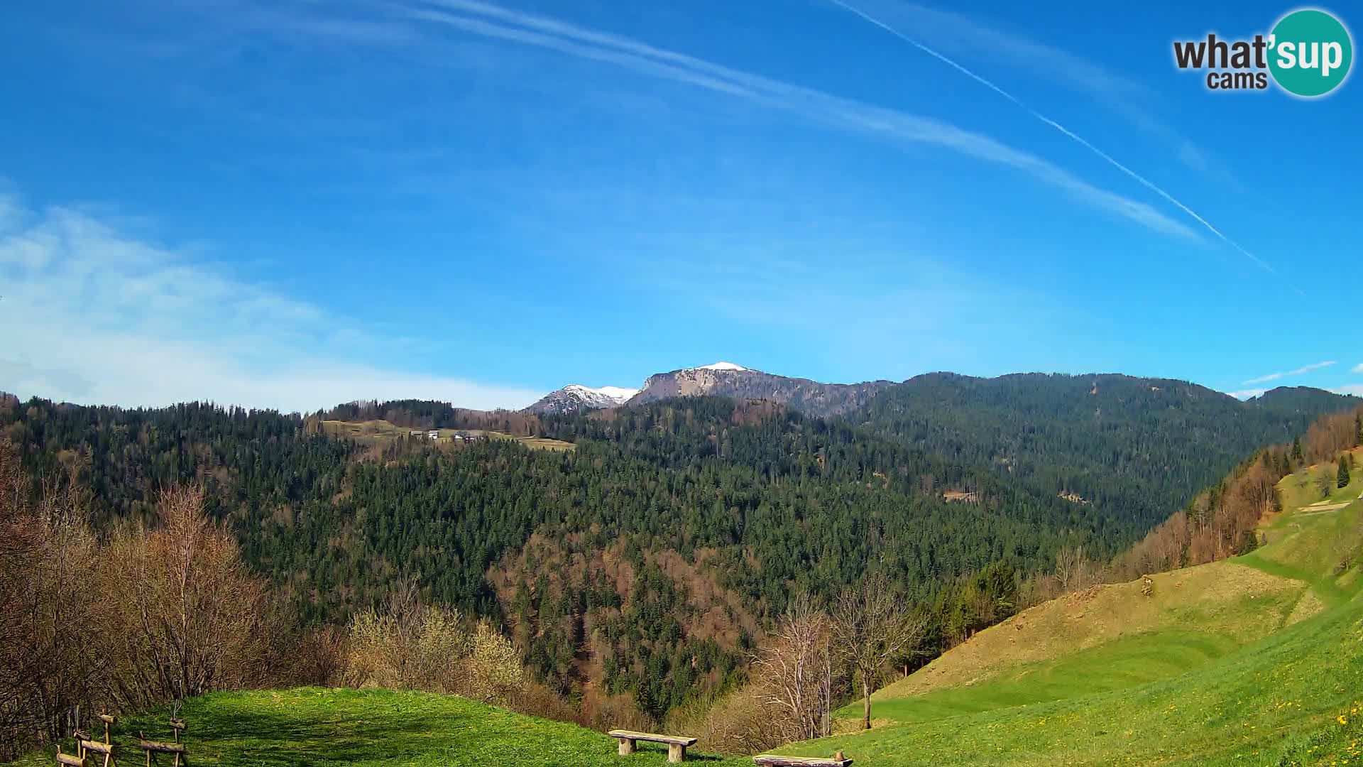 Webcam Brunarica Dražgoše – Vista live sul Ratitovec (1666 m)