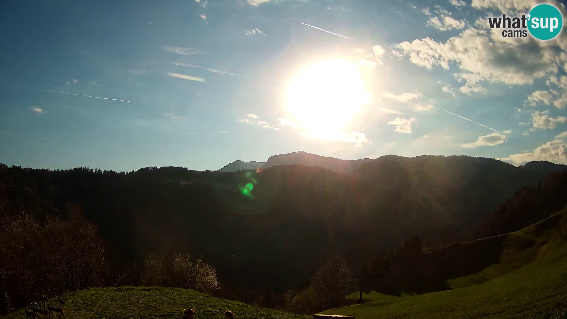 Webcam Brunarica Dražgoše – Live View of Ratitovec (1666 m)