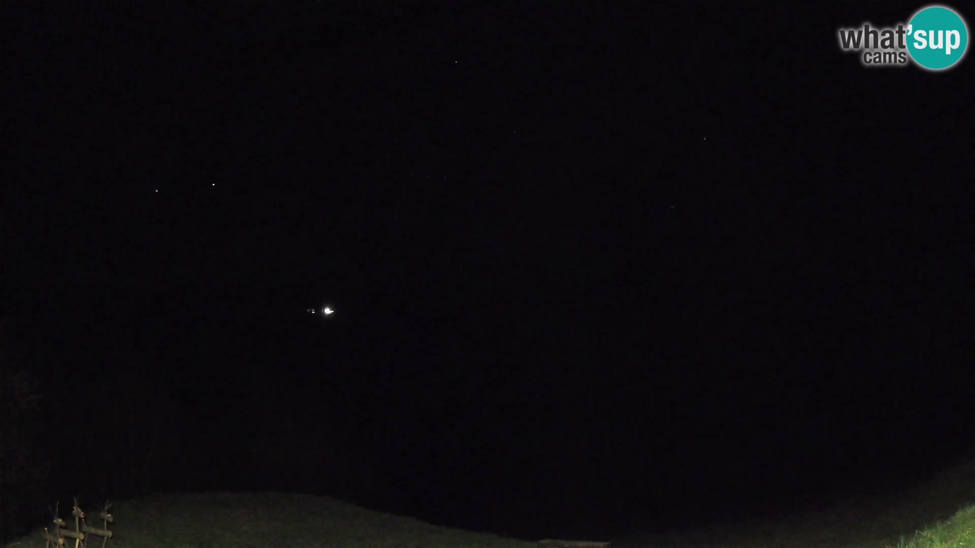 Webcam Brunarica Dražgoše – Live View of Ratitovec (1666 m)