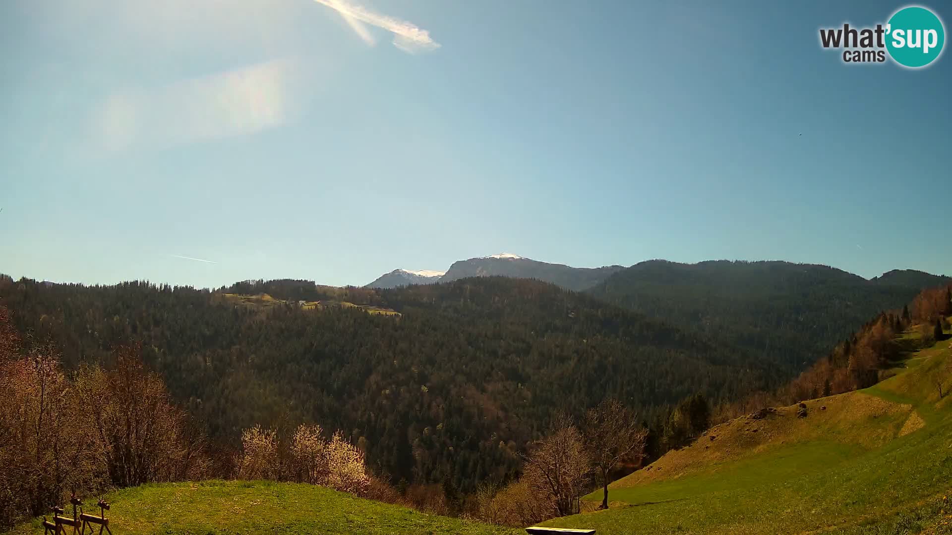 Webcam Brunarica Dražgoše – Liveblick auf Ratitovec (1666 m)