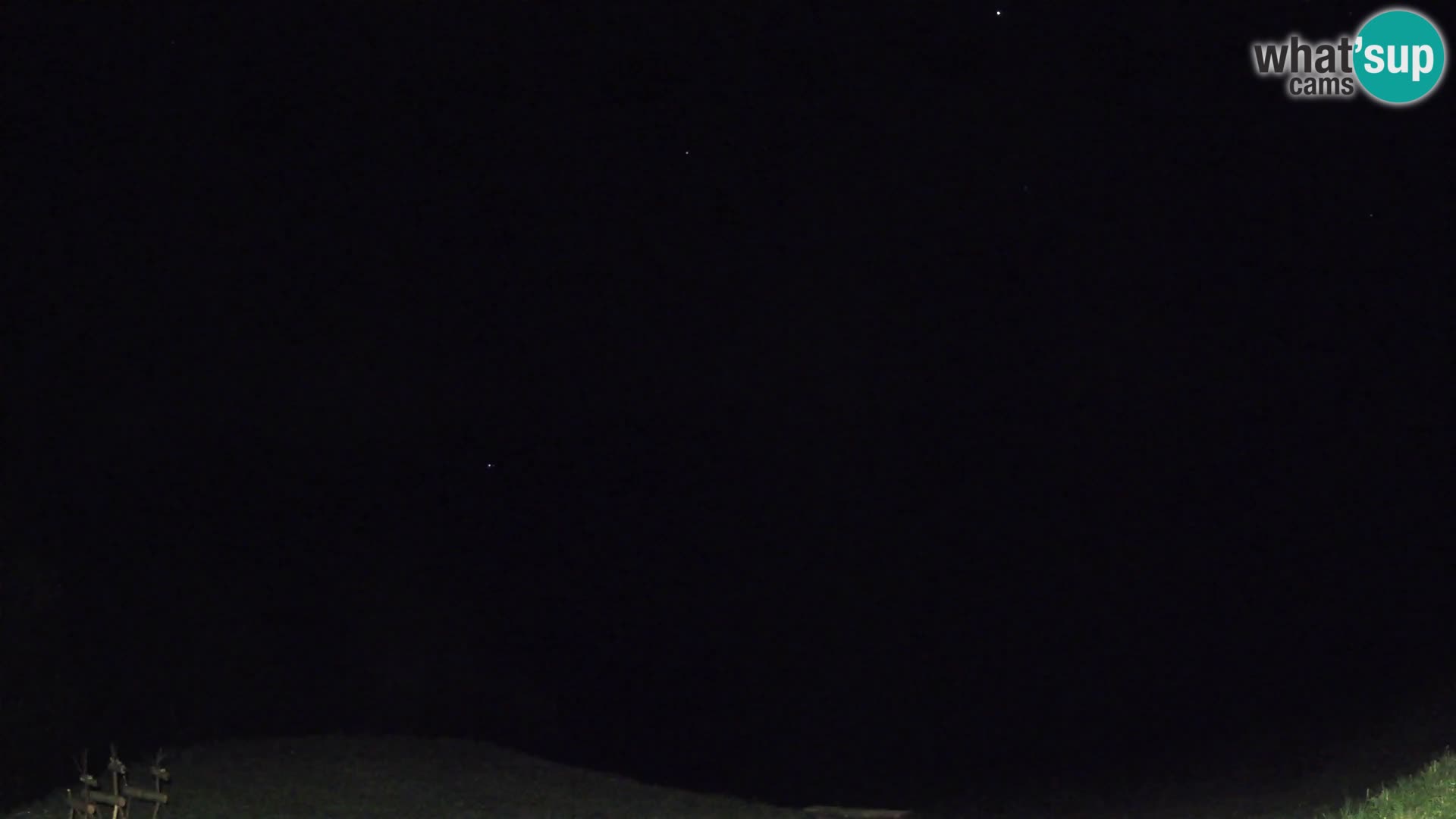 Webcam Brunarica Dražgoše – Live View of Ratitovec (1666 m)