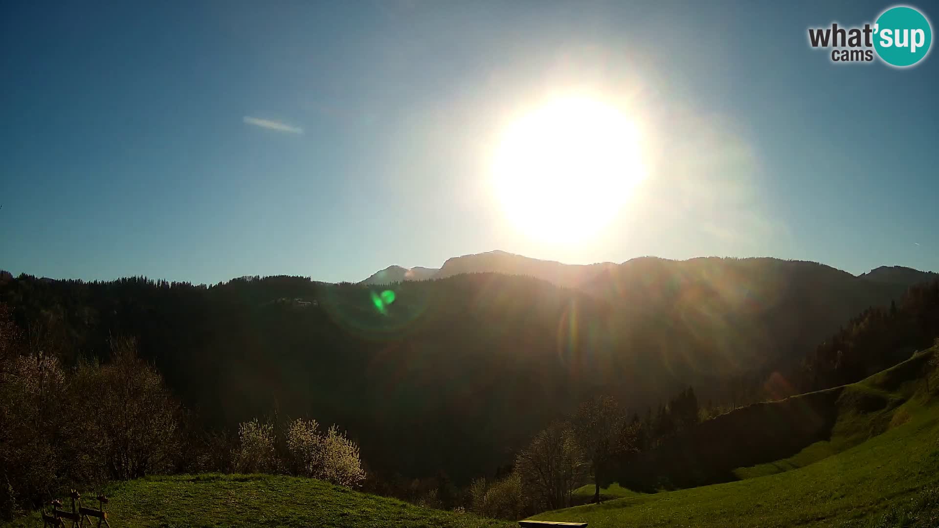 Webcam Brunarica Dražgoše – Vista live sul Ratitovec (1666 m)