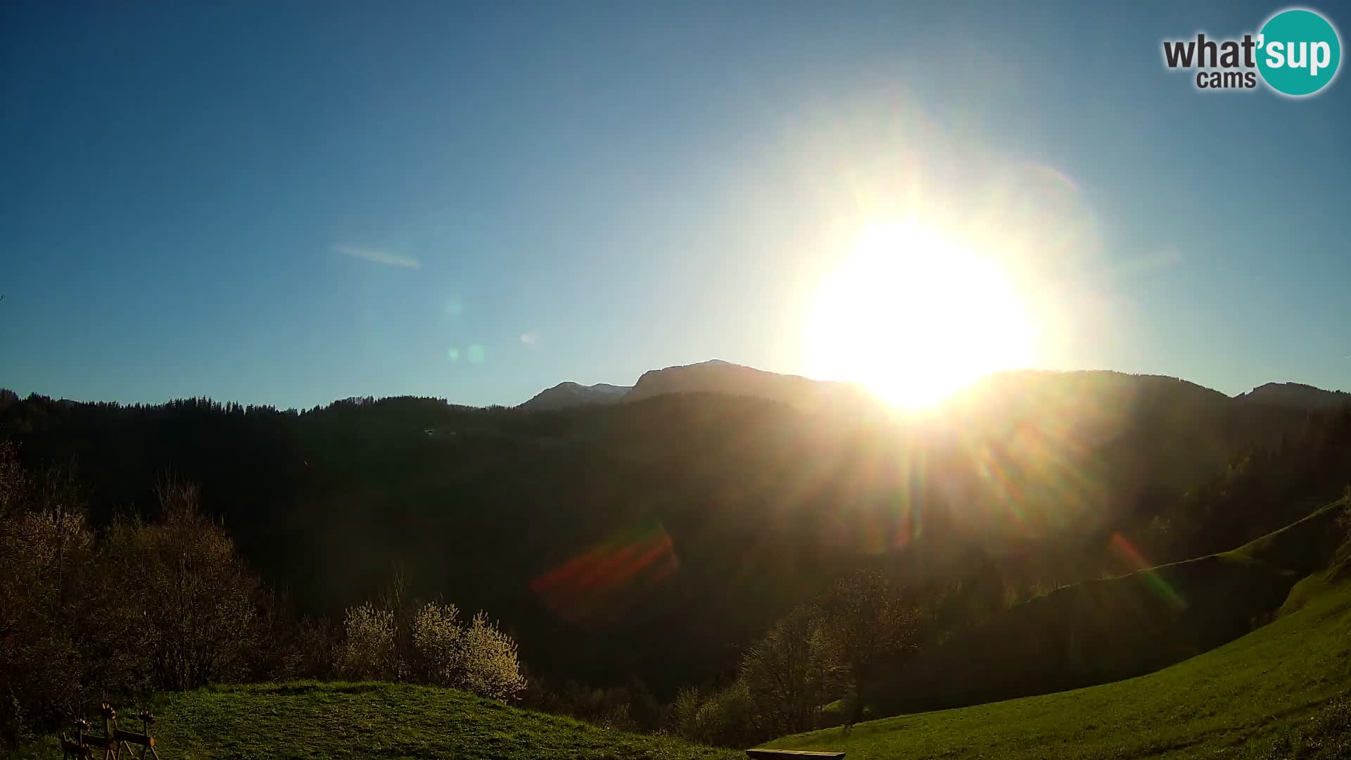 Webcam Brunarica Dražgoše – Vista live sul Ratitovec (1666 m)