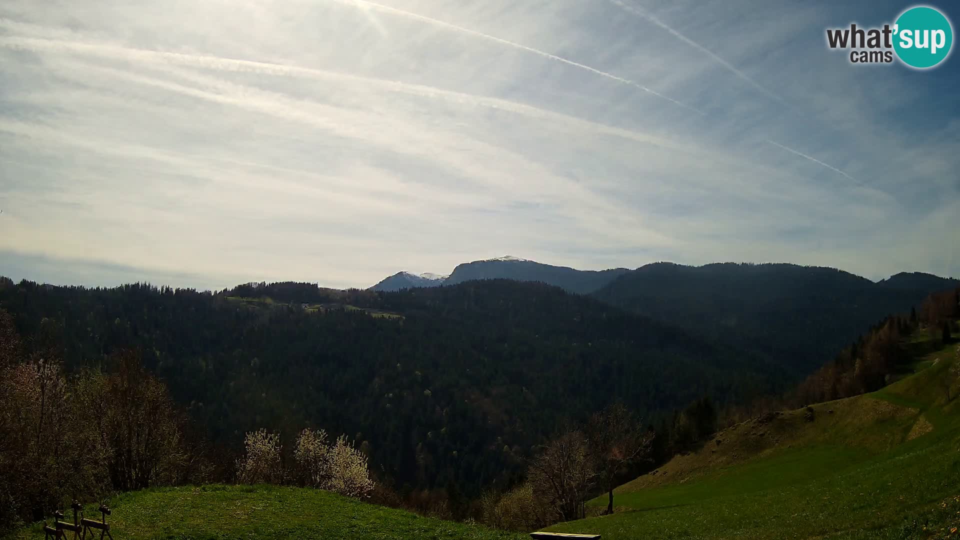 Webcam Brunarica Dražgoše – Liveblick auf Ratitovec (1666 m)