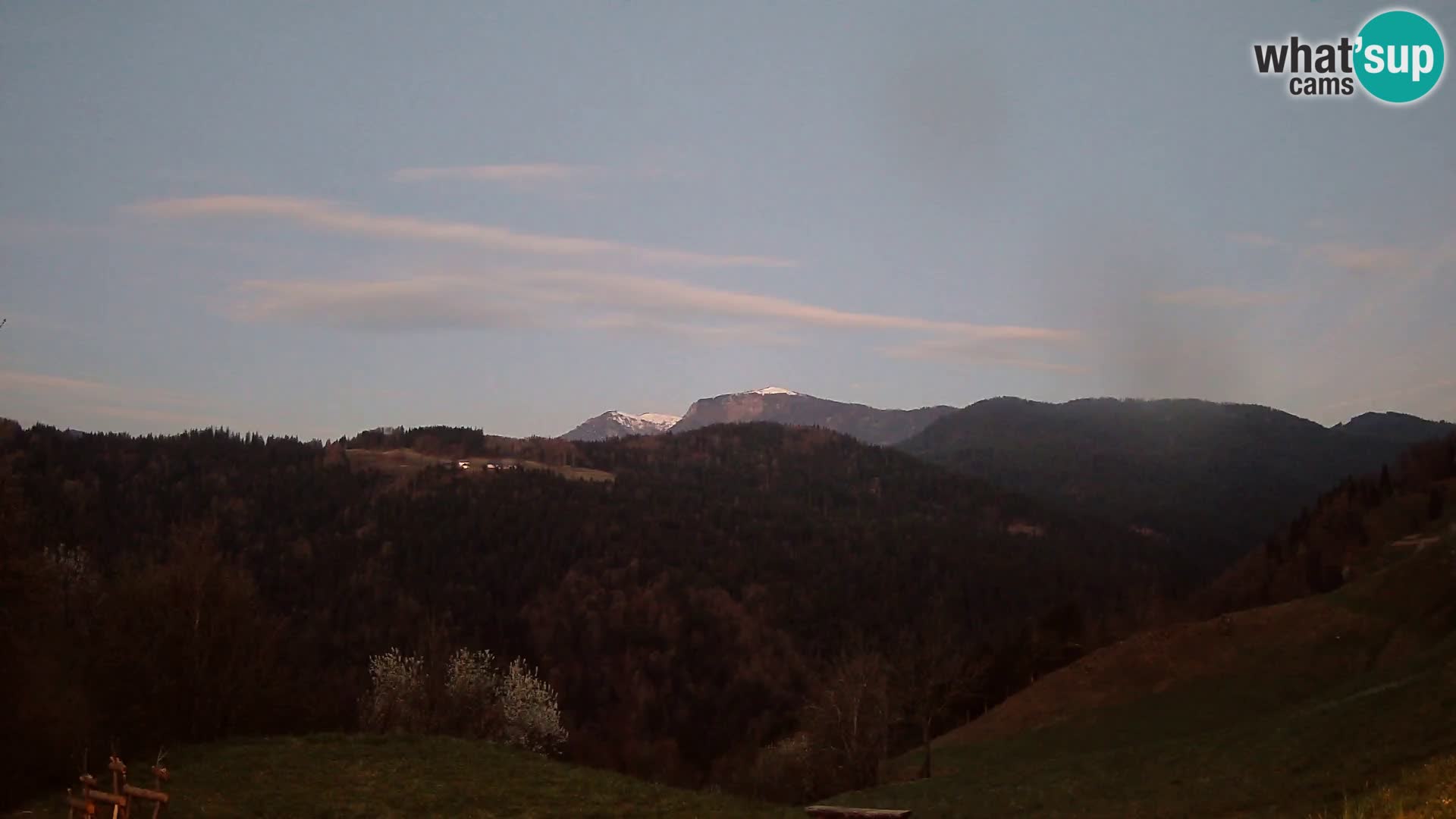 Webcam Brunarica Dražgoše – Vista live sul Ratitovec (1666 m)