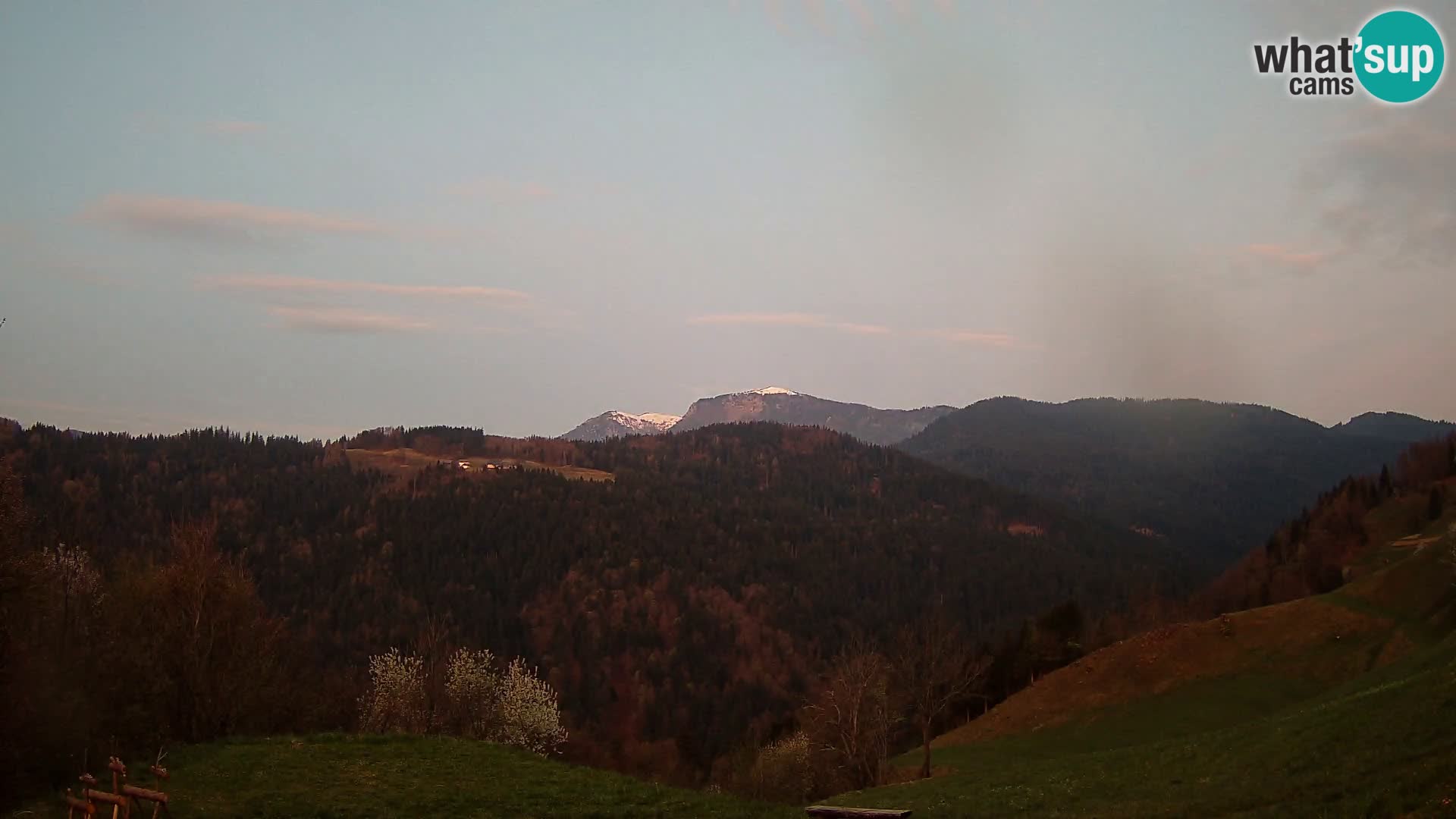 Webcam Brunarica Dražgoše – Liveblick auf Ratitovec (1666 m)