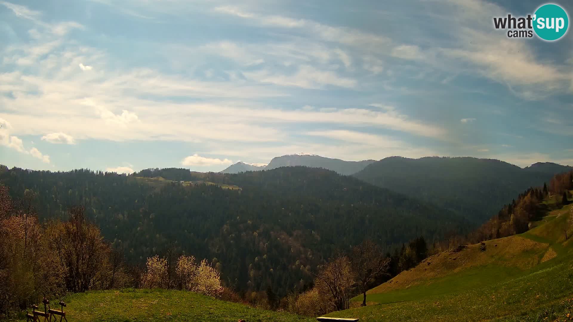 Webcam Brunarica Dražgoše – Vista live sul Ratitovec (1666 m)