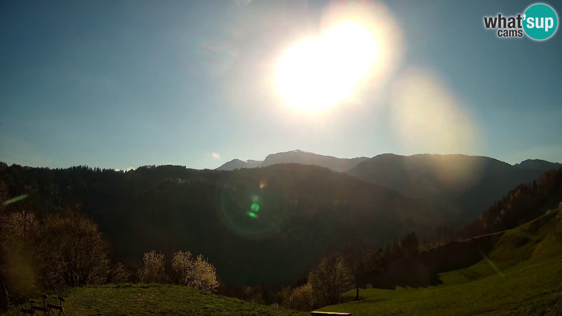 Webcam Brunarica Dražgoše – Liveblick auf Ratitovec (1666 m)