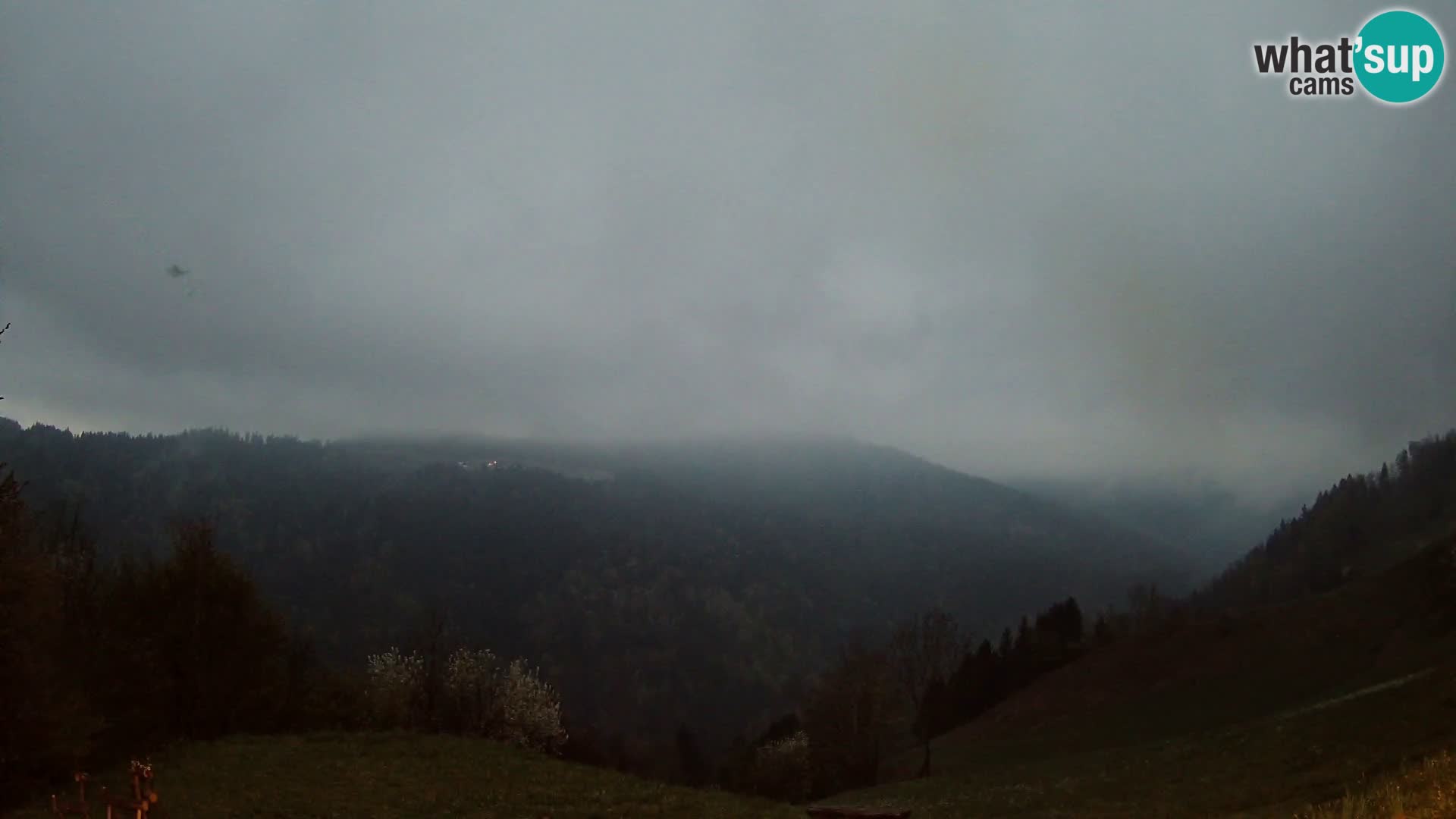 Webcam Brunarica Dražgoše – Liveblick auf Ratitovec (1666 m)