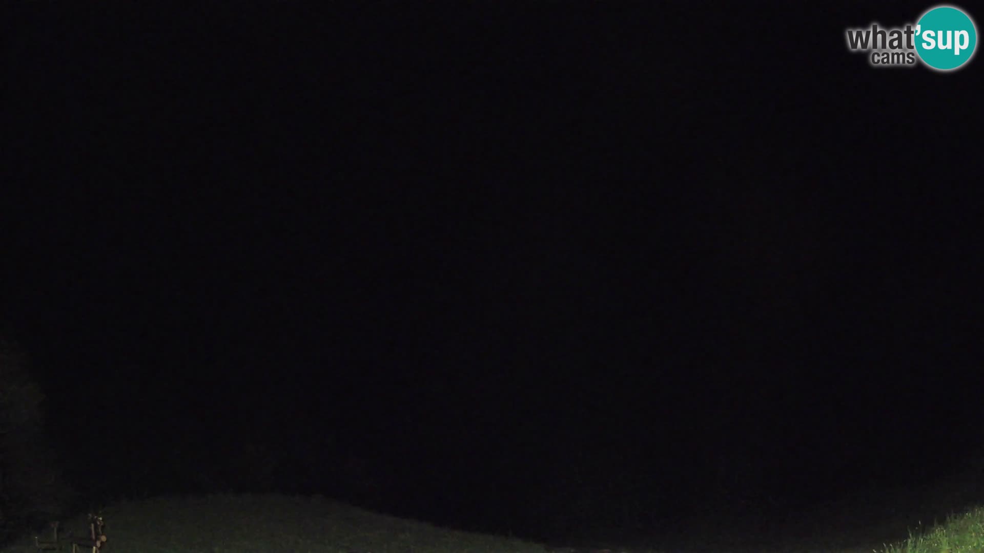 Webcam Brunarica Dražgoše – Live View of Ratitovec (1666 m)