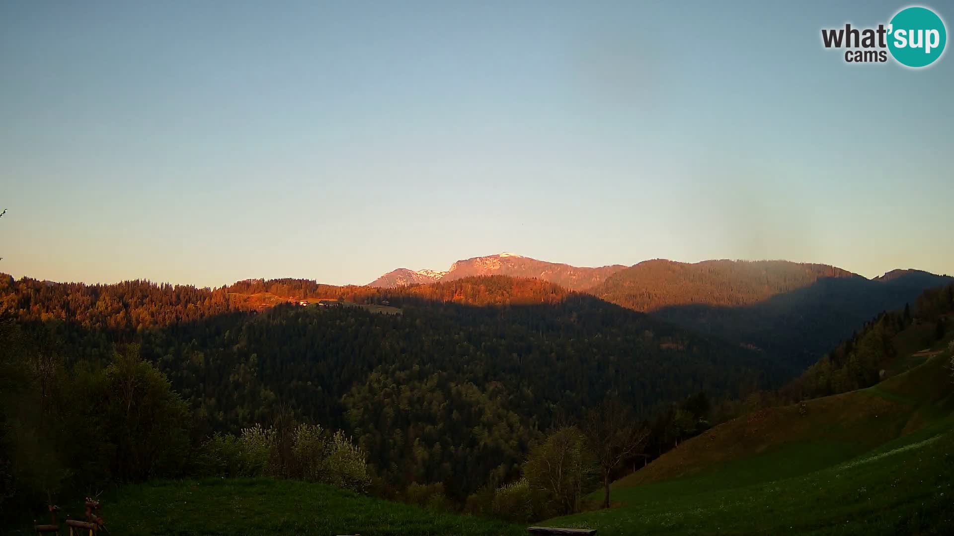 Webcam Brunarica Dražgoše – Vista live sul Ratitovec (1666 m)