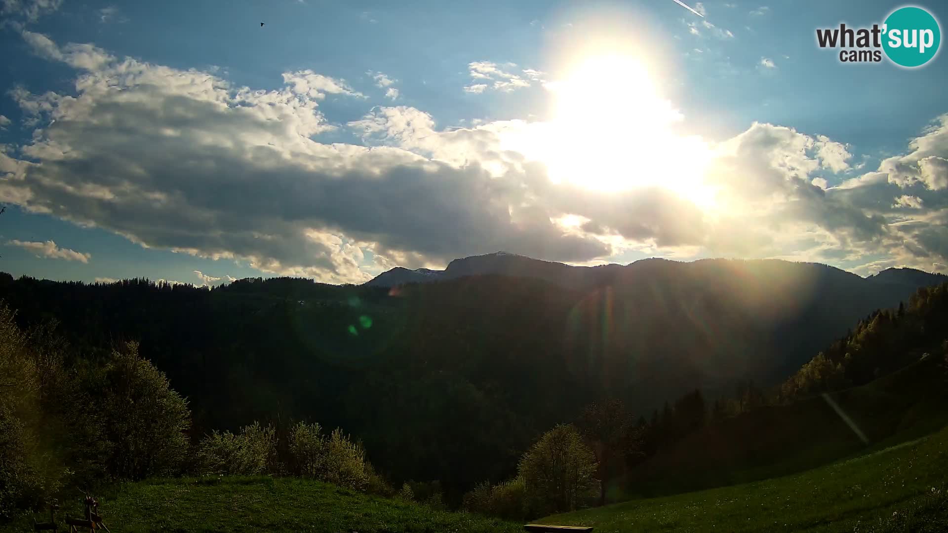 Webcam Brunarica Dražgoše – Vista live sul Ratitovec (1666 m)