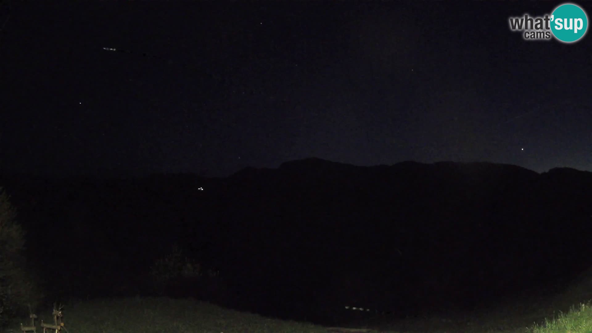 Webcam Brunarica Dražgoše – Liveblick auf Ratitovec (1666 m)