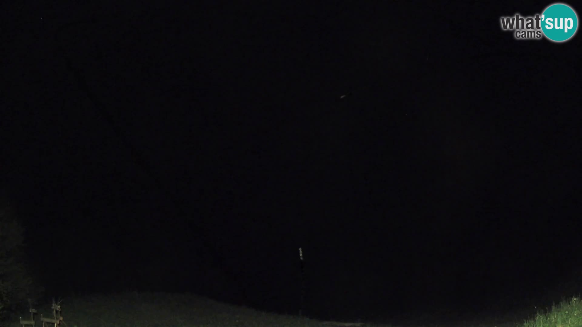 Webcam Brunarica Dražgoše – Live View of Ratitovec (1666 m)