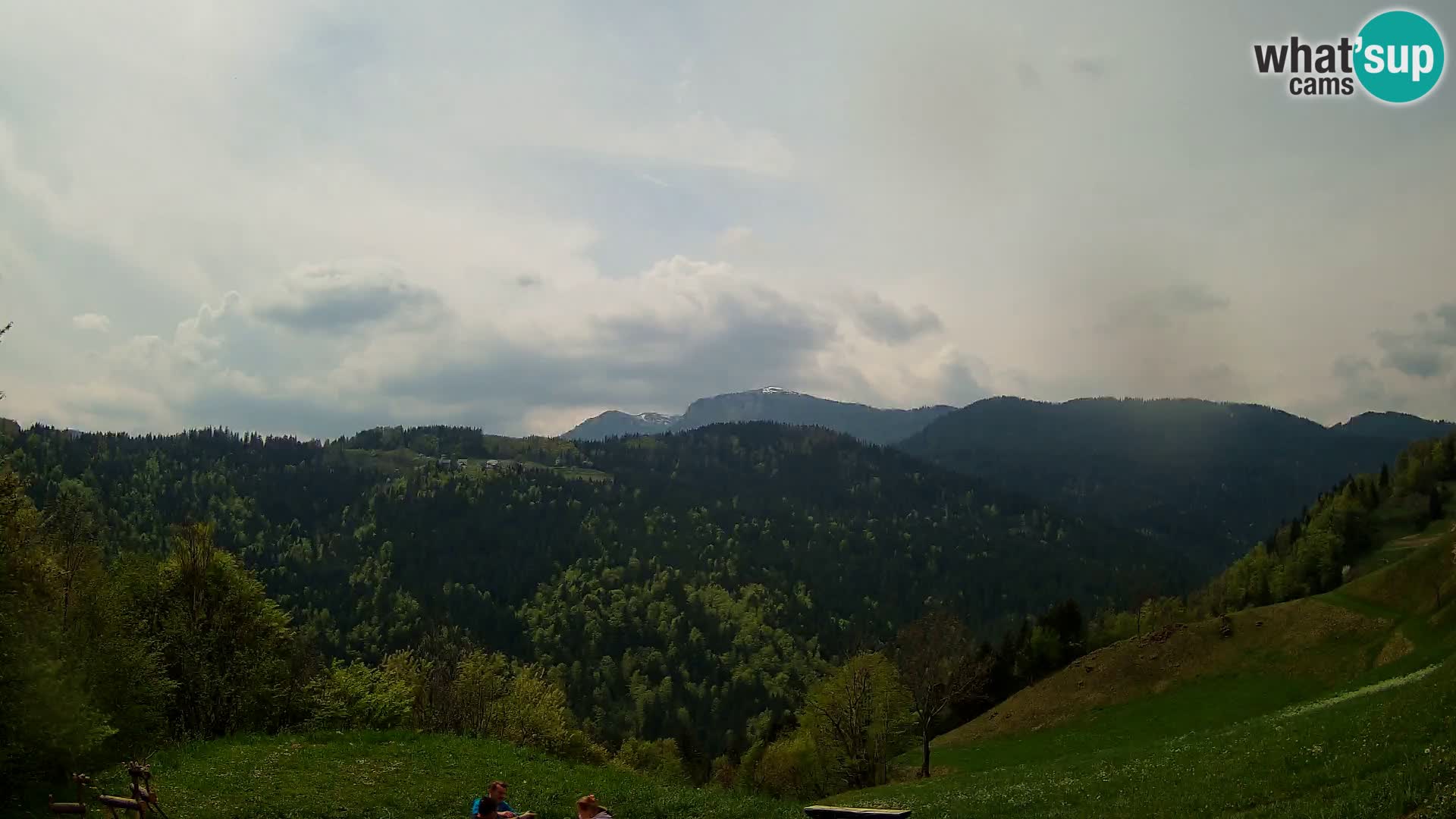Webcam Brunarica Dražgoše – Liveblick auf Ratitovec (1666 m)
