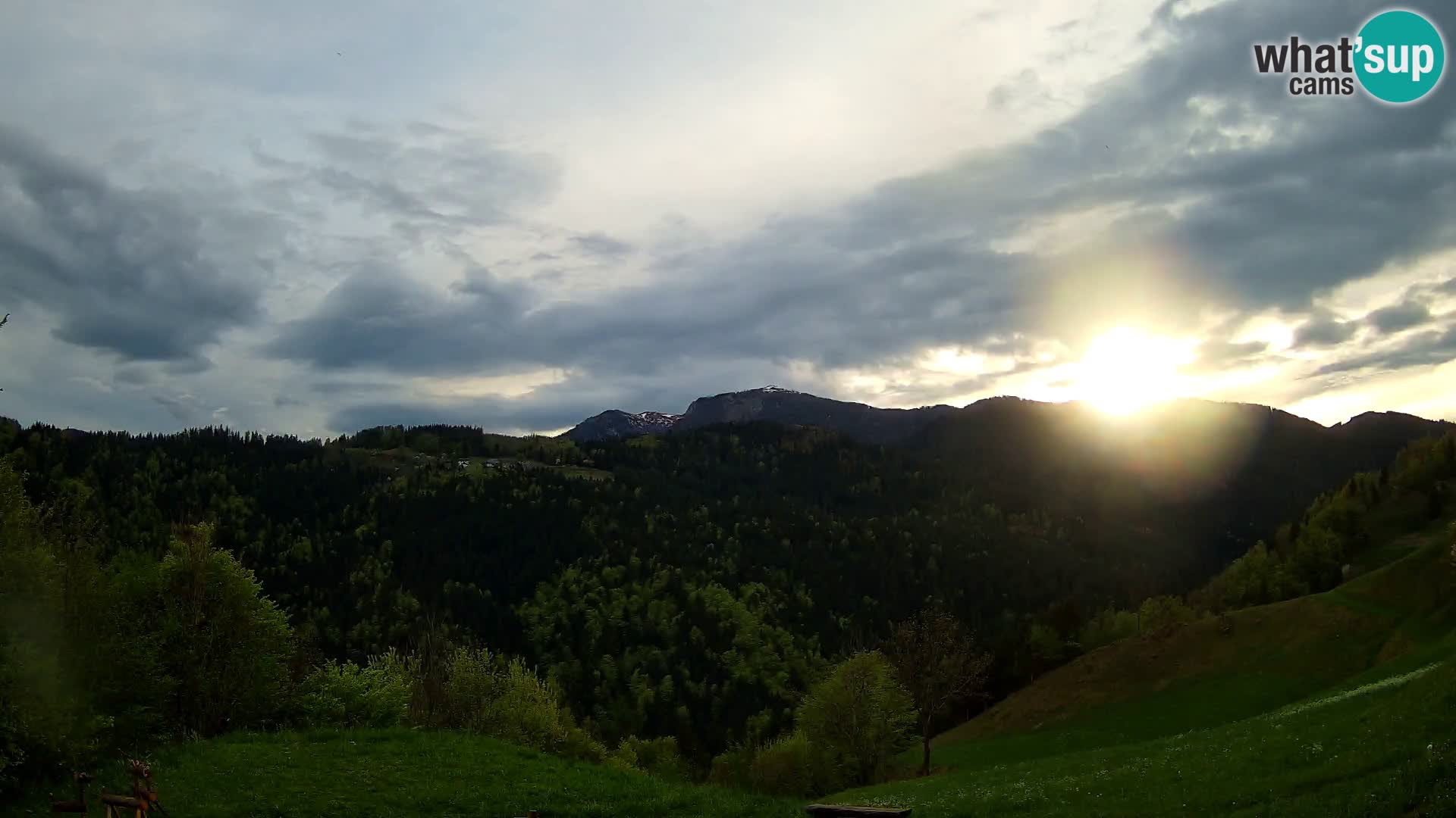 Webcam Brunarica Dražgoše – Liveblick auf Ratitovec (1666 m)