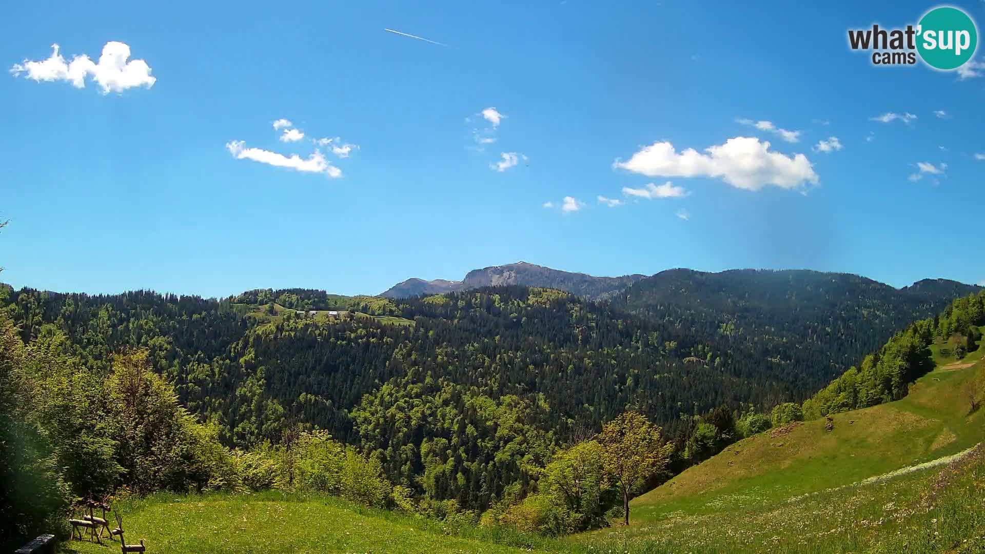 Webcam Brunarica Dražgoše – Liveblick auf Ratitovec (1666 m)