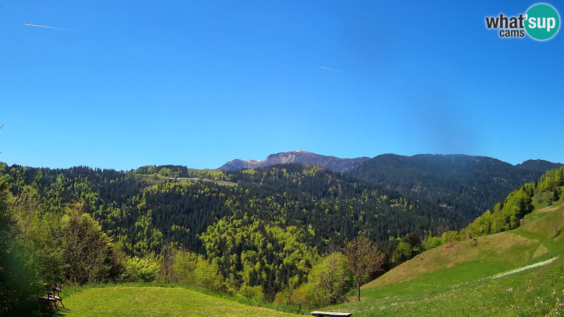 Webcam Brunarica Dražgoše – Liveblick auf Ratitovec (1666 m)