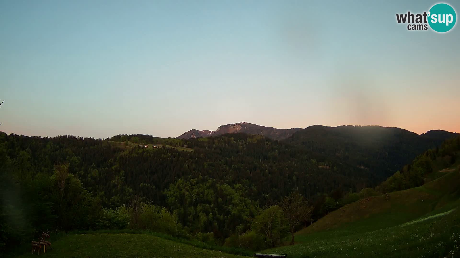 Webcam Brunarica Dražgoše – Vista live sul Ratitovec (1666 m)