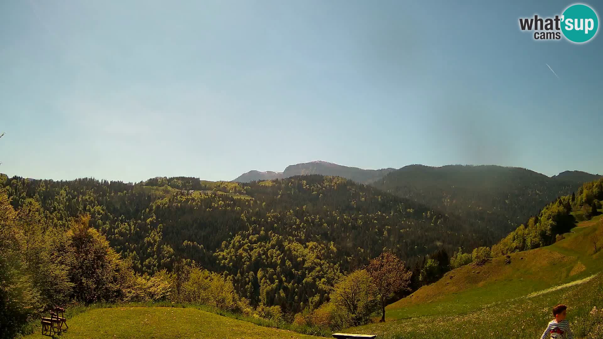 Webcam Brunarica Dražgoše – Live View of Ratitovec (1666 m)