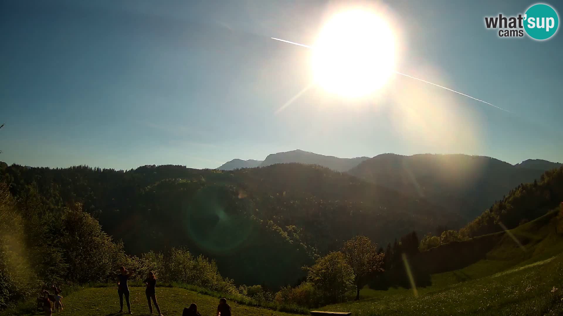 Webcam Brunarica Dražgoše – Live View of Ratitovec (1666 m)