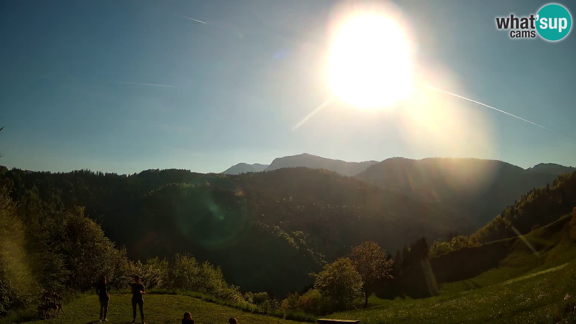 Webcam Brunarica Dražgoše – Live View of Ratitovec (1666 m)