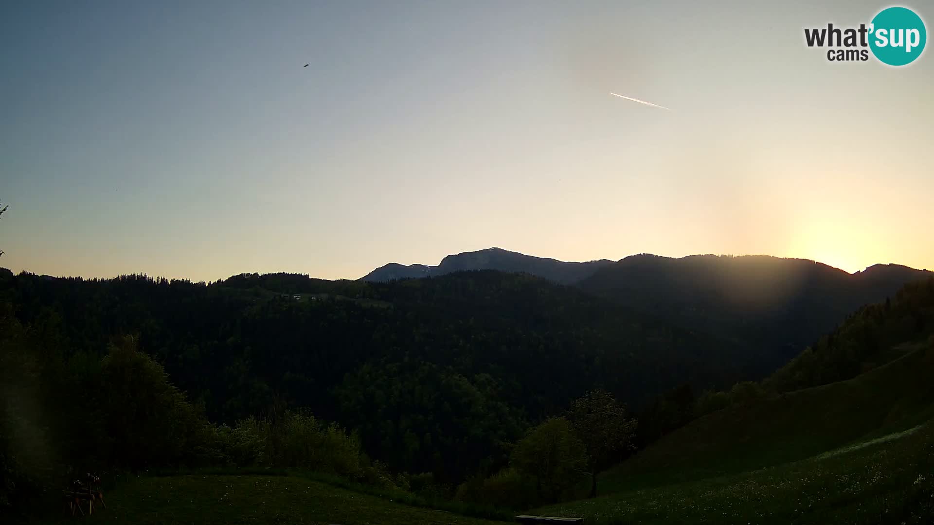 Webcam Brunarica Dražgoše – Live View of Ratitovec (1666 m)