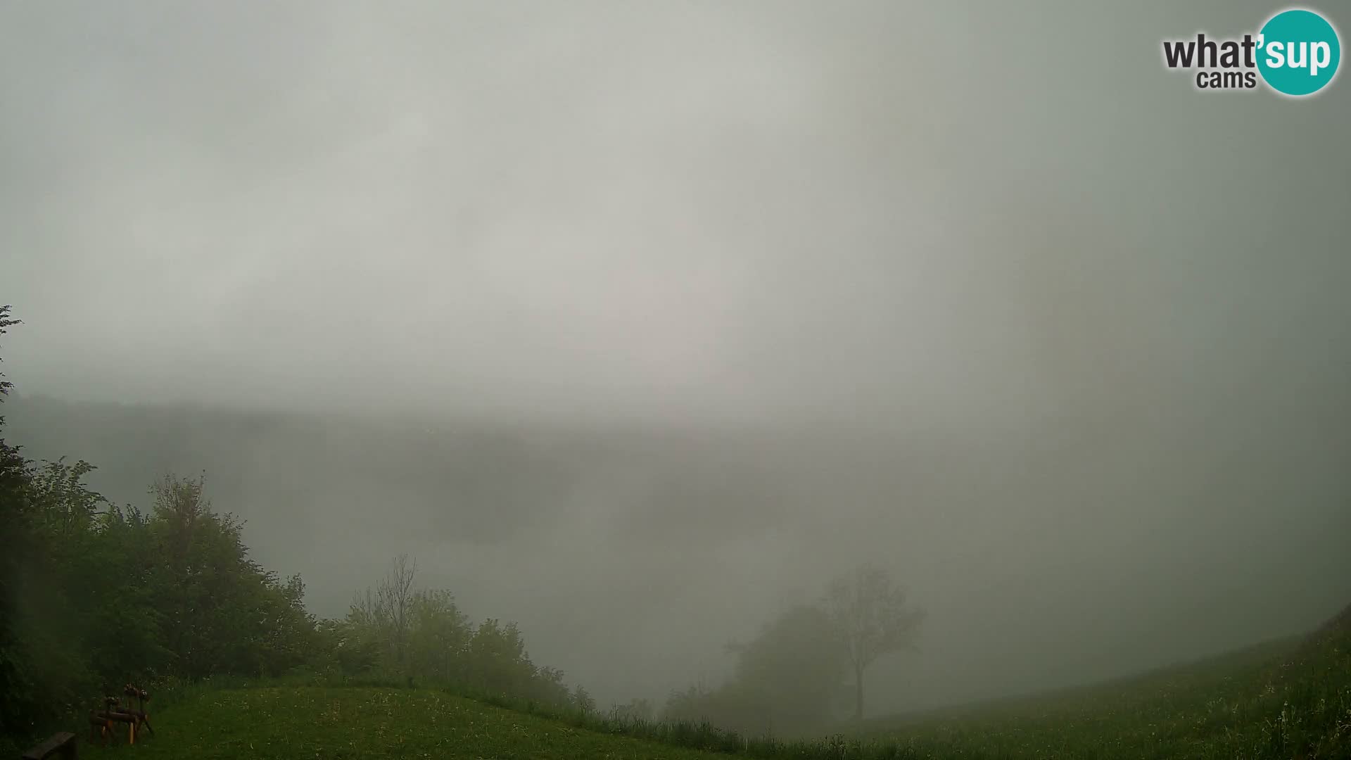 Webcam Brunarica Dražgoše – Liveblick auf Ratitovec (1666 m)