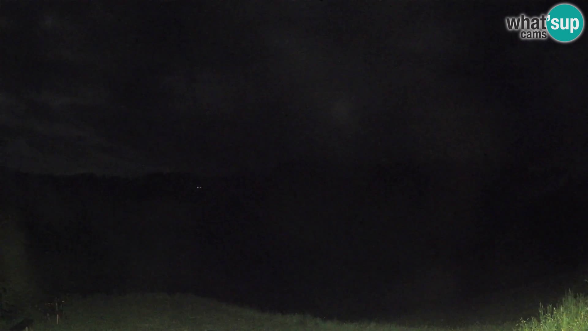 Webcam Brunarica Dražgoše – Live View of Ratitovec (1666 m)