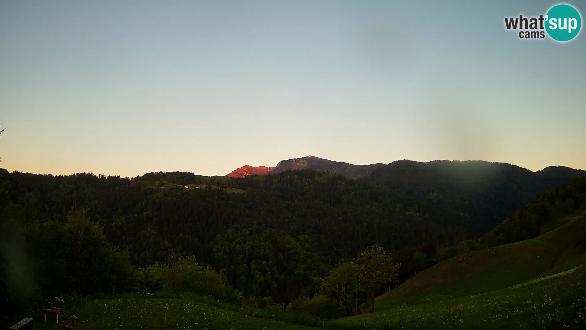 Webcam Brunarica Dražgoše – Liveblick auf Ratitovec (1666 m)