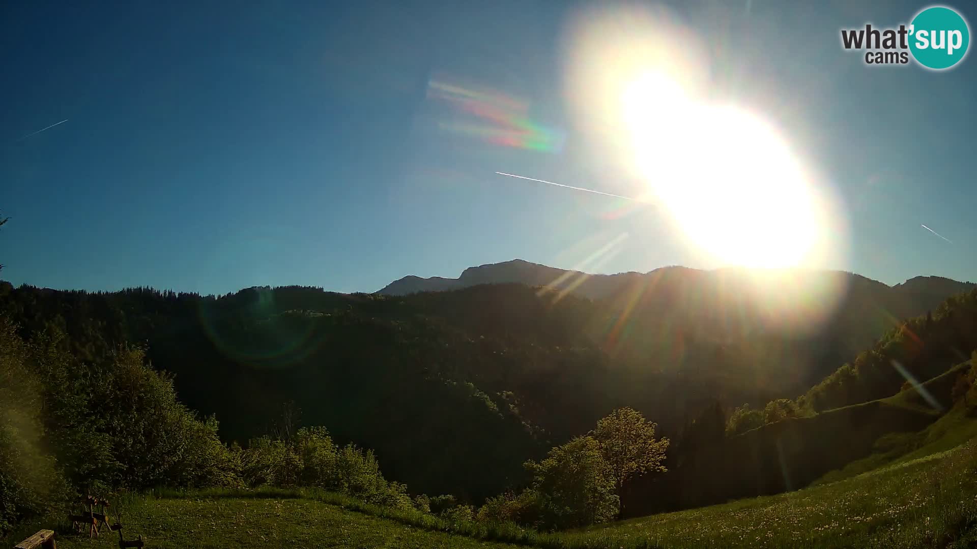 Webcam Brunarica Dražgoše – Live View of Ratitovec (1666 m)