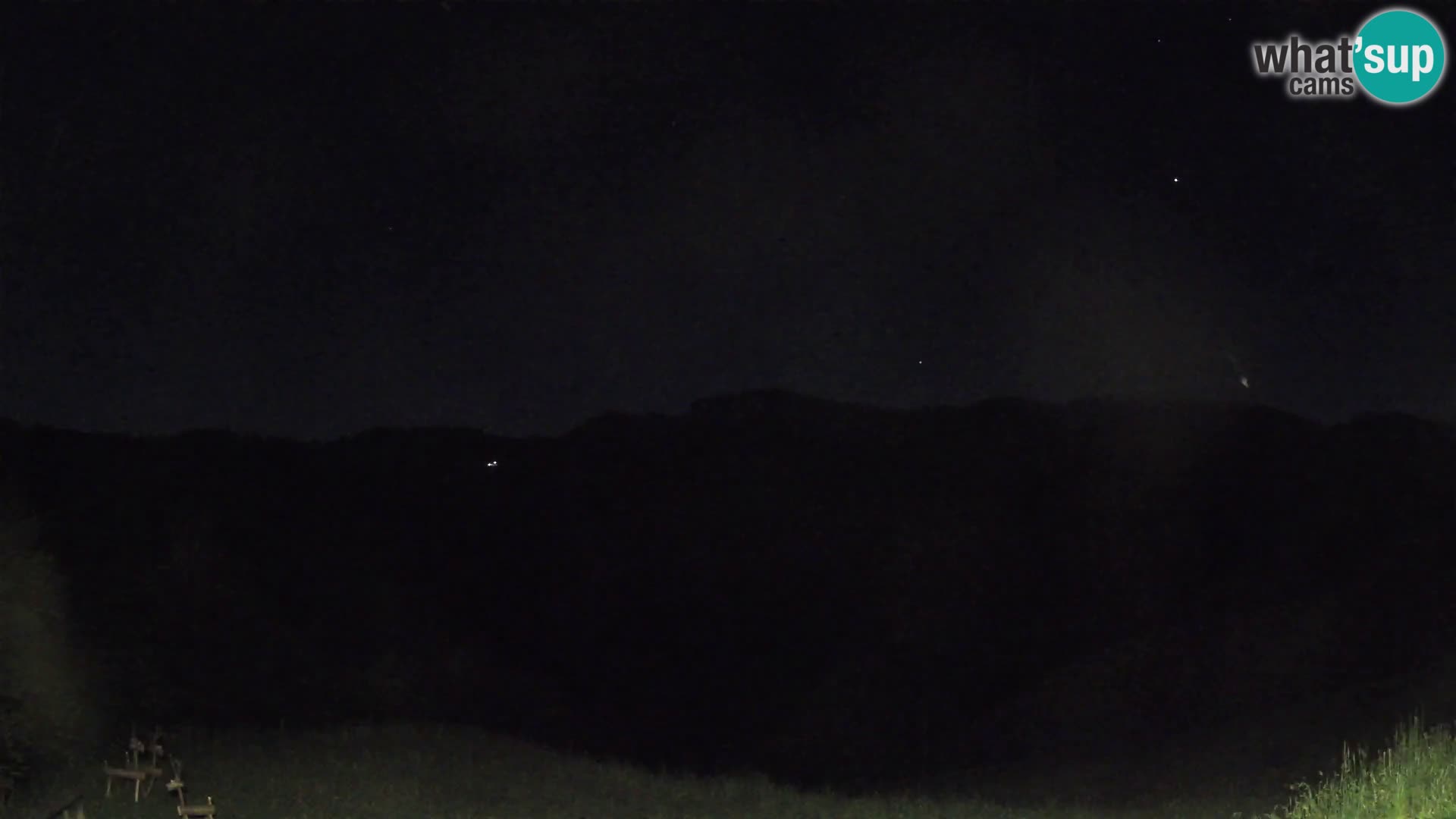 Webcam Brunarica Dražgoše – Liveblick auf Ratitovec (1666 m)