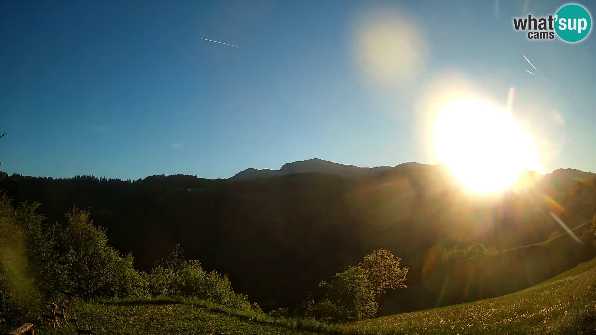Webcam Brunarica Dražgoše – Live View of Ratitovec (1666 m)