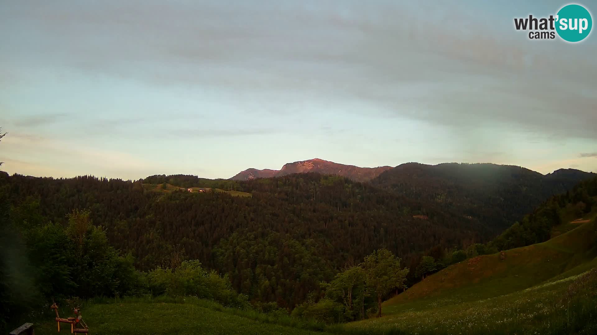 Webcam Brunarica Dražgoše – Liveblick auf Ratitovec (1666 m)
