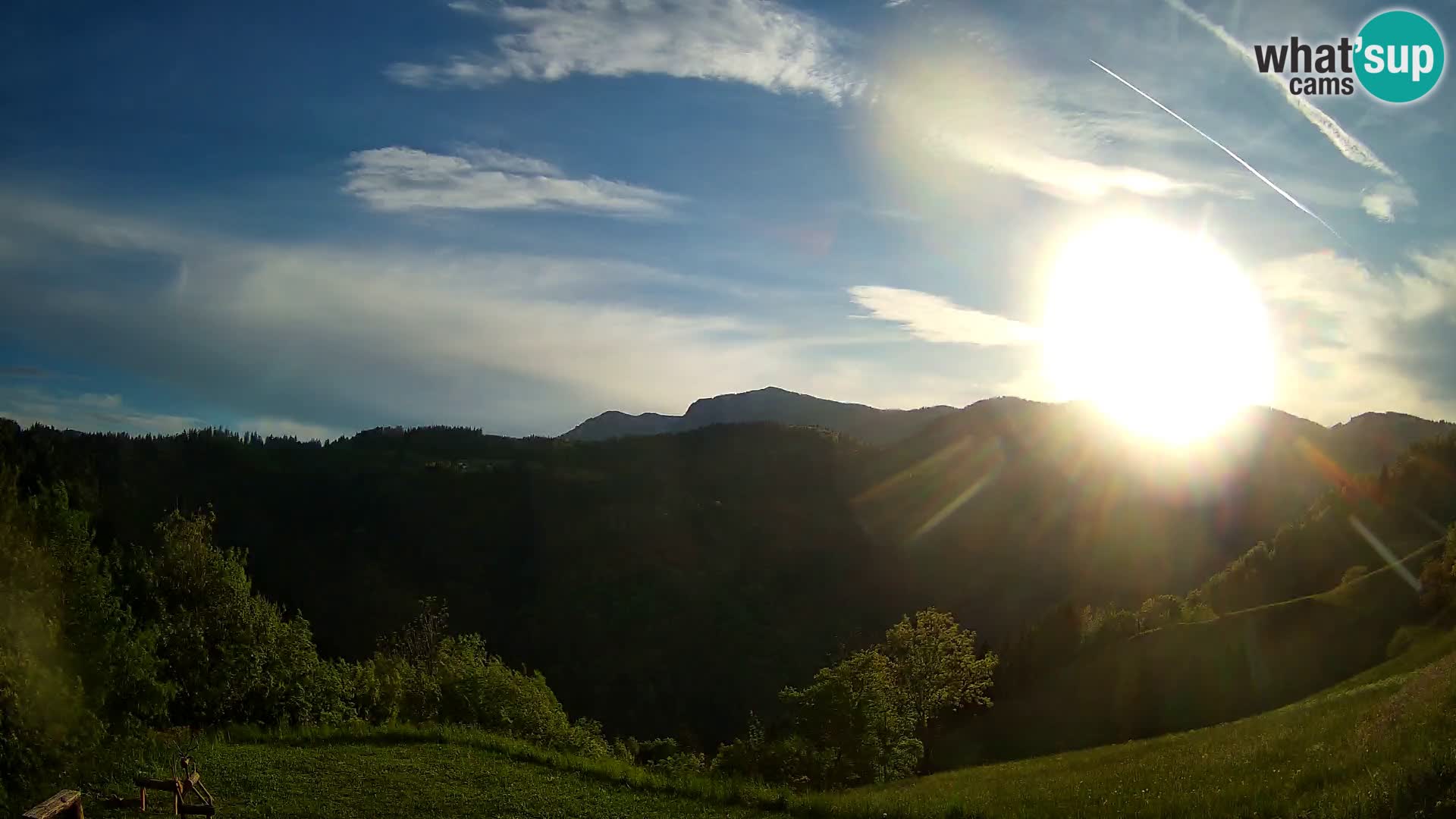 Webcam Brunarica Dražgoše – Live View of Ratitovec (1666 m)