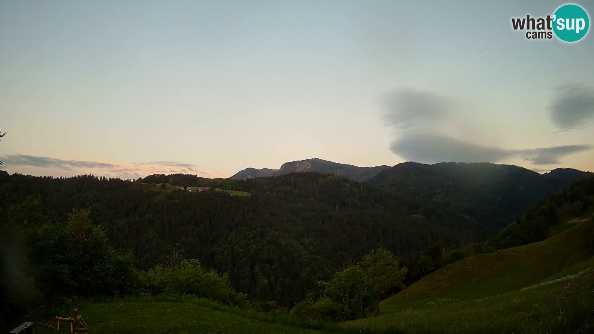 Webcam Brunarica Dražgoše – Vista live sul Ratitovec (1666 m)