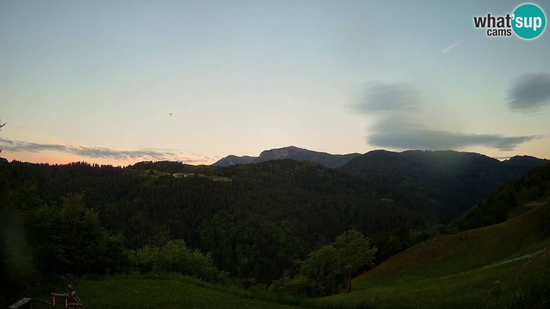 Webcam Brunarica Dražgoše – Live View of Ratitovec (1666 m)