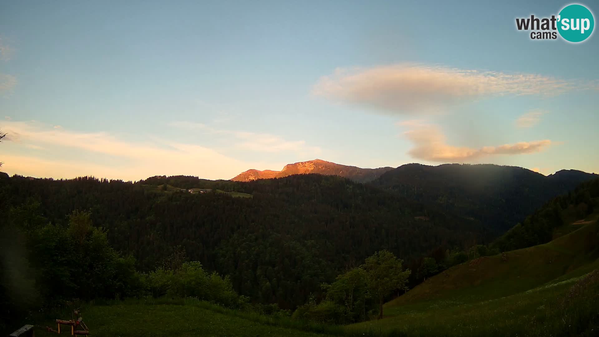 Webcam Brunarica Dražgoše – Vista live sul Ratitovec (1666 m)
