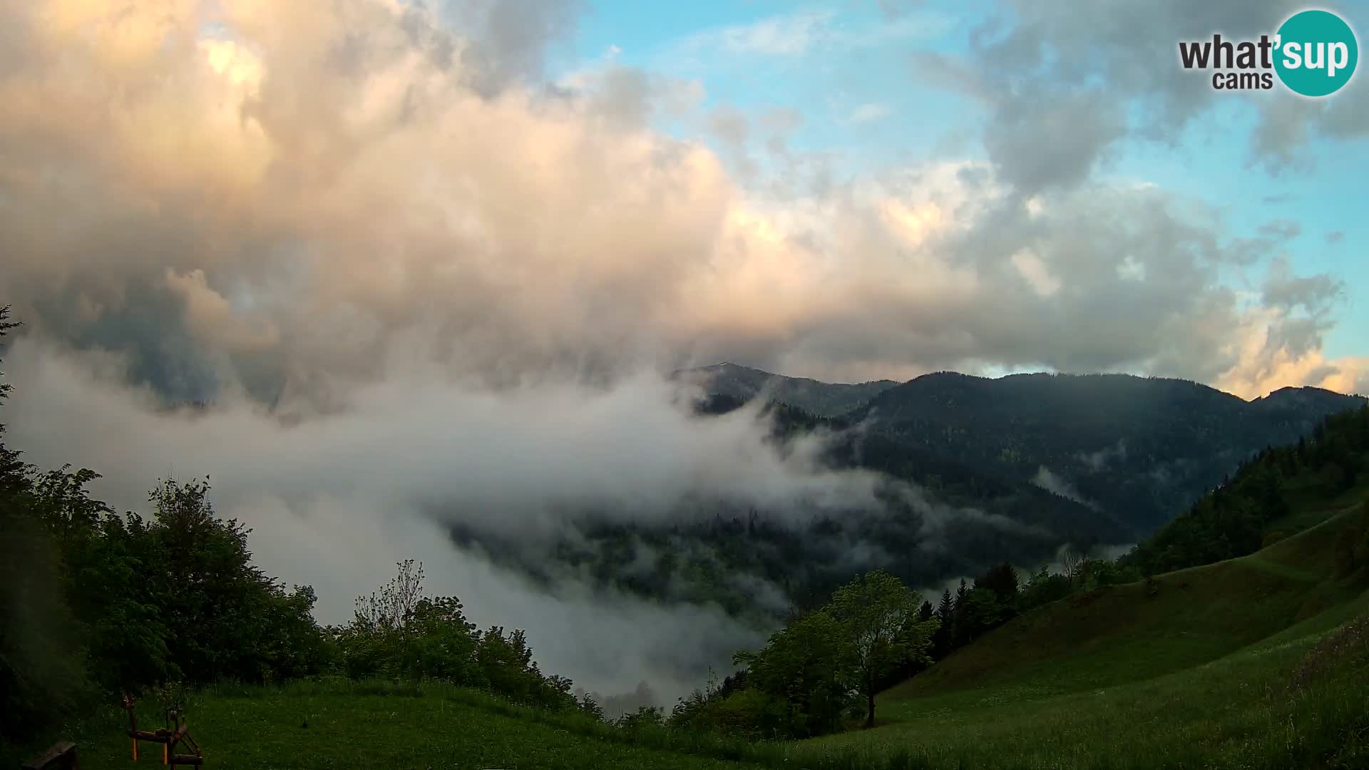 Webcam Brunarica Dražgoše – Vista live sul Ratitovec (1666 m)