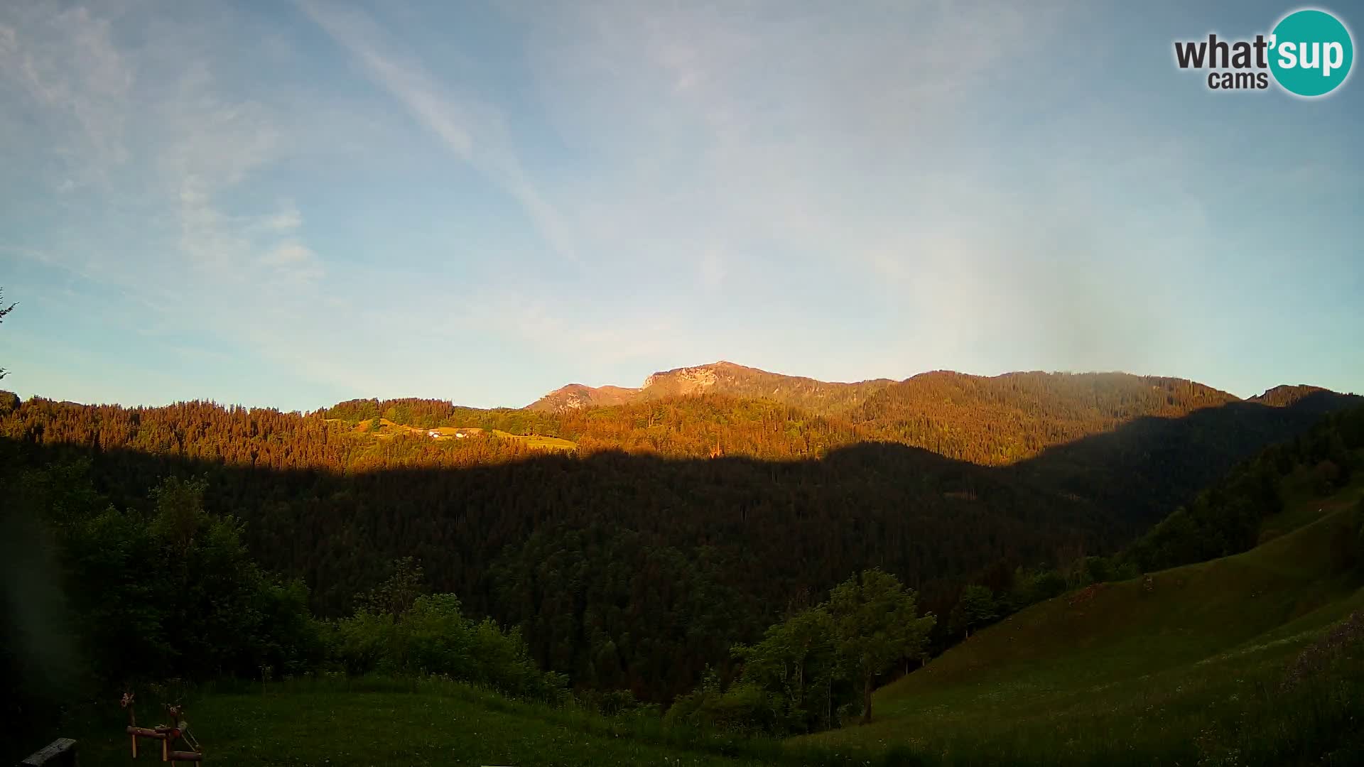 Webcam Brunarica Dražgoše – Vista live sul Ratitovec (1666 m)