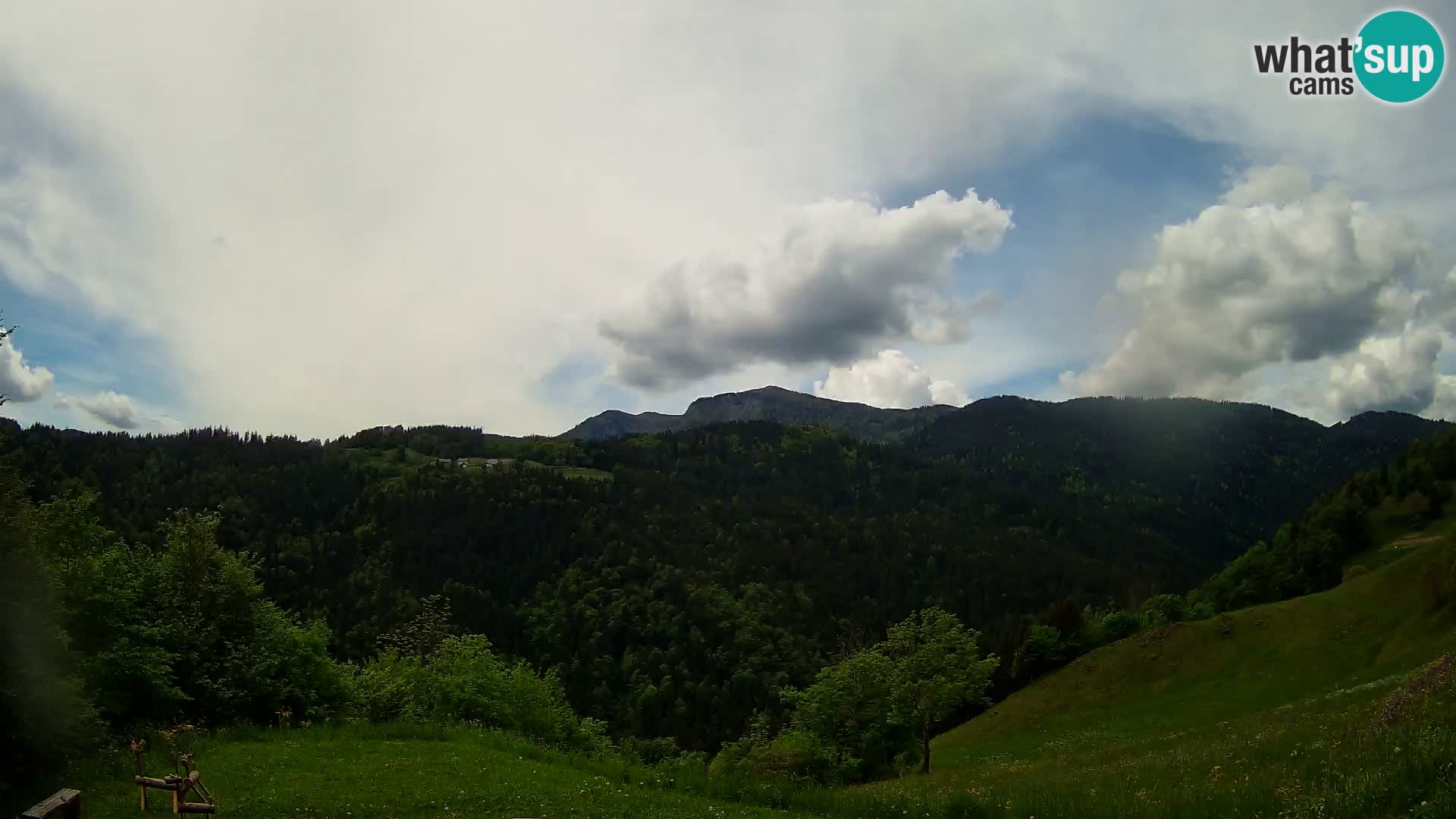 Webcam Brunarica Dražgoše – Liveblick auf Ratitovec (1666 m)