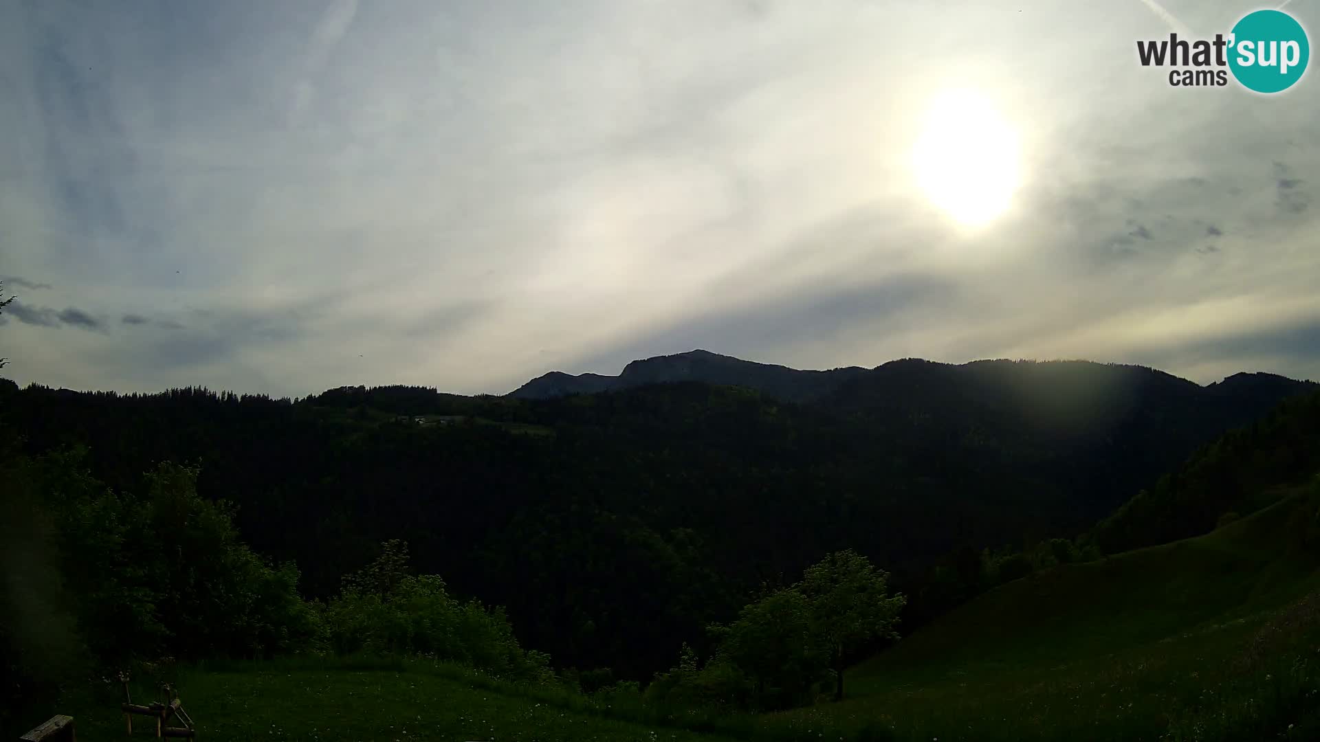 Webcam Brunarica Dražgoše – Liveblick auf Ratitovec (1666 m)