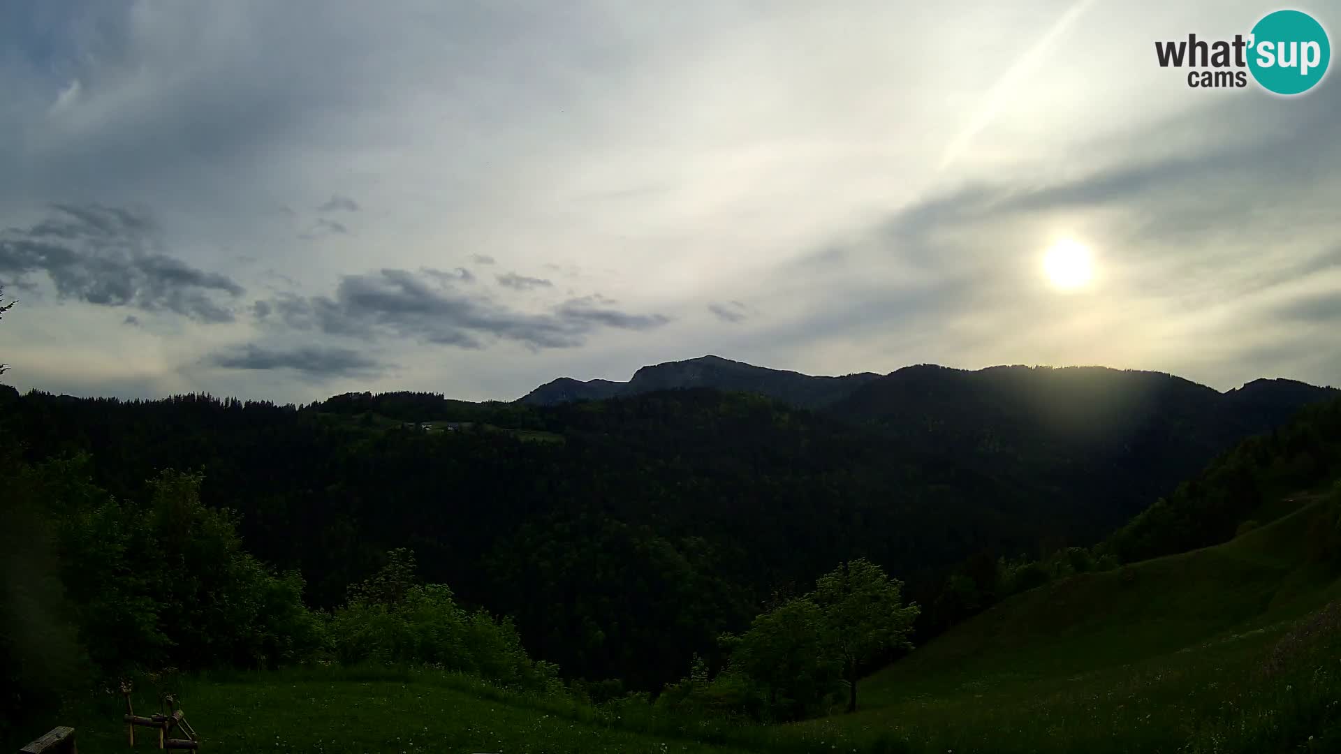 Webcam Brunarica Dražgoše – Liveblick auf Ratitovec (1666 m)