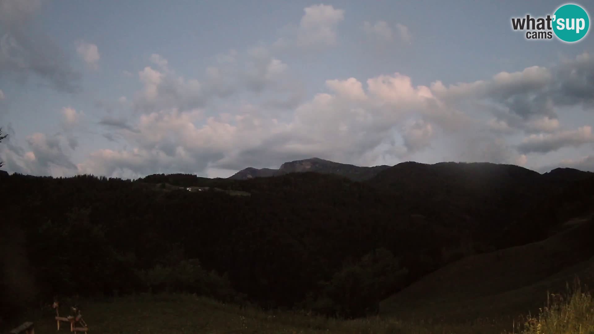 Webcam Brunarica Dražgoše – Liveblick auf Ratitovec (1666 m)