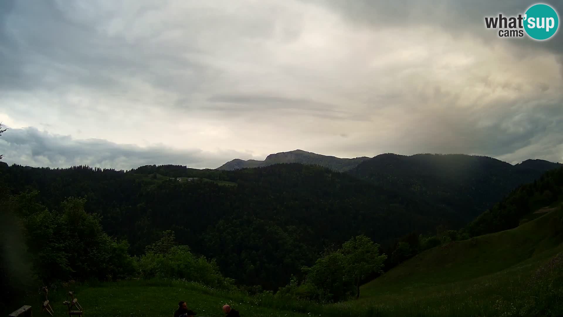 Webcam Brunarica Dražgoše – Vista live sul Ratitovec (1666 m)